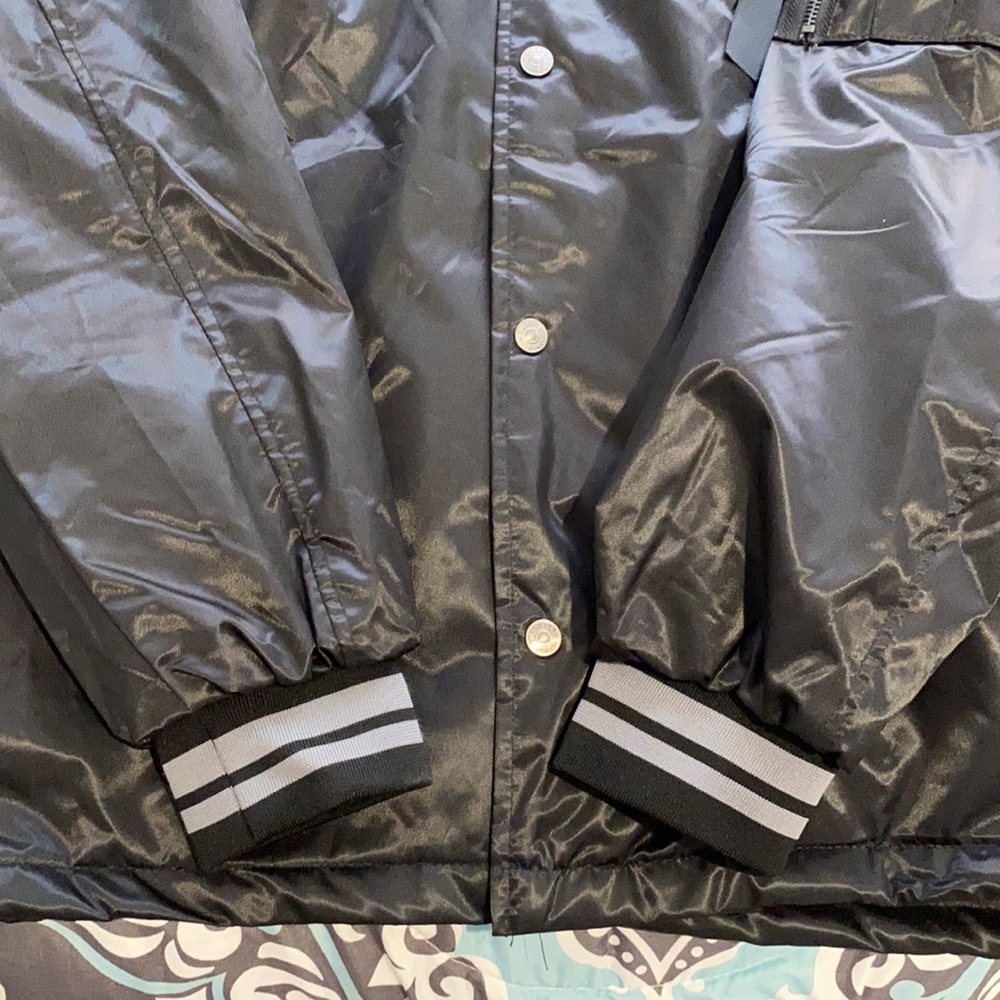 Jacket - Picture 4 of 5